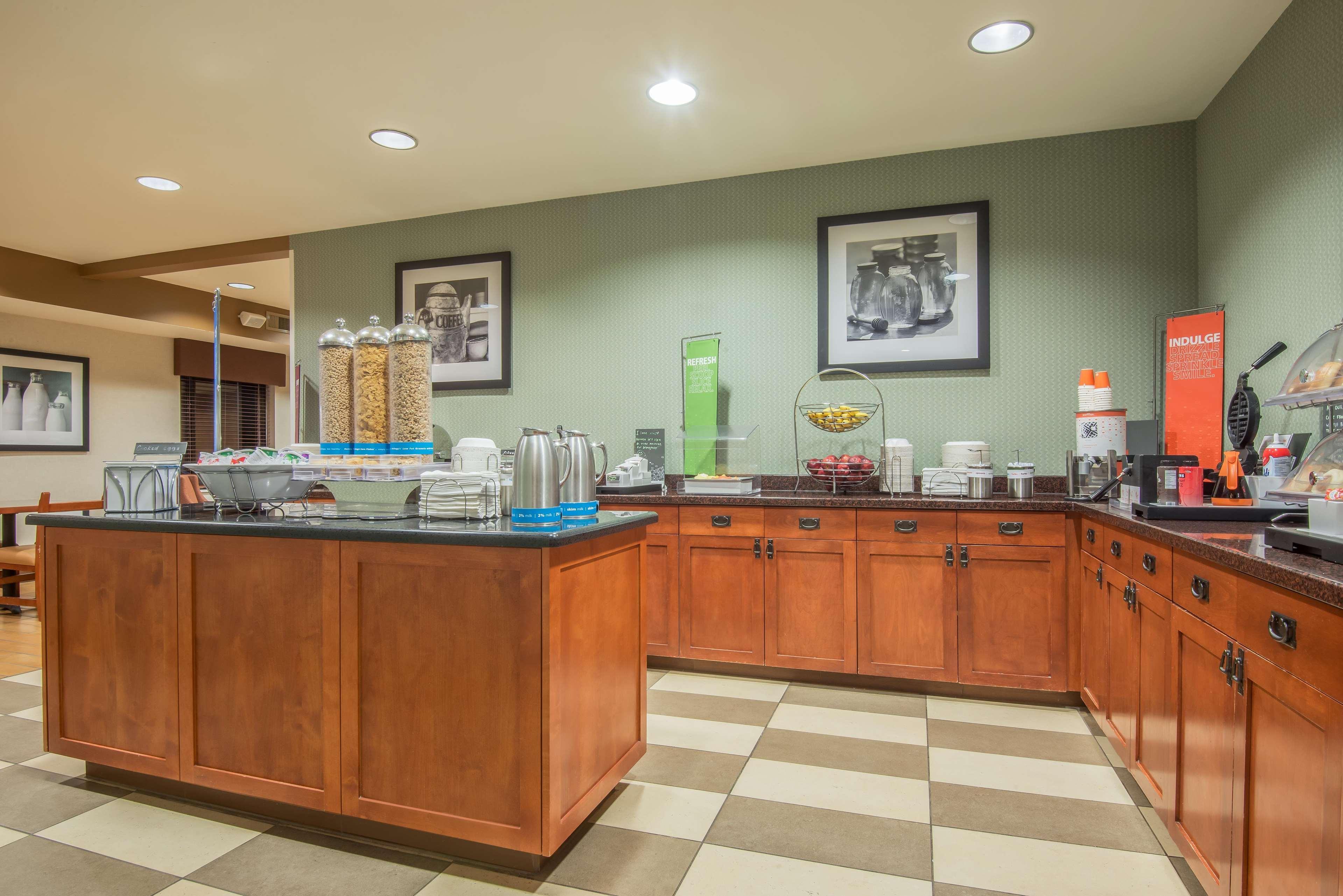 Hampton Inn&suites Alamos 3*