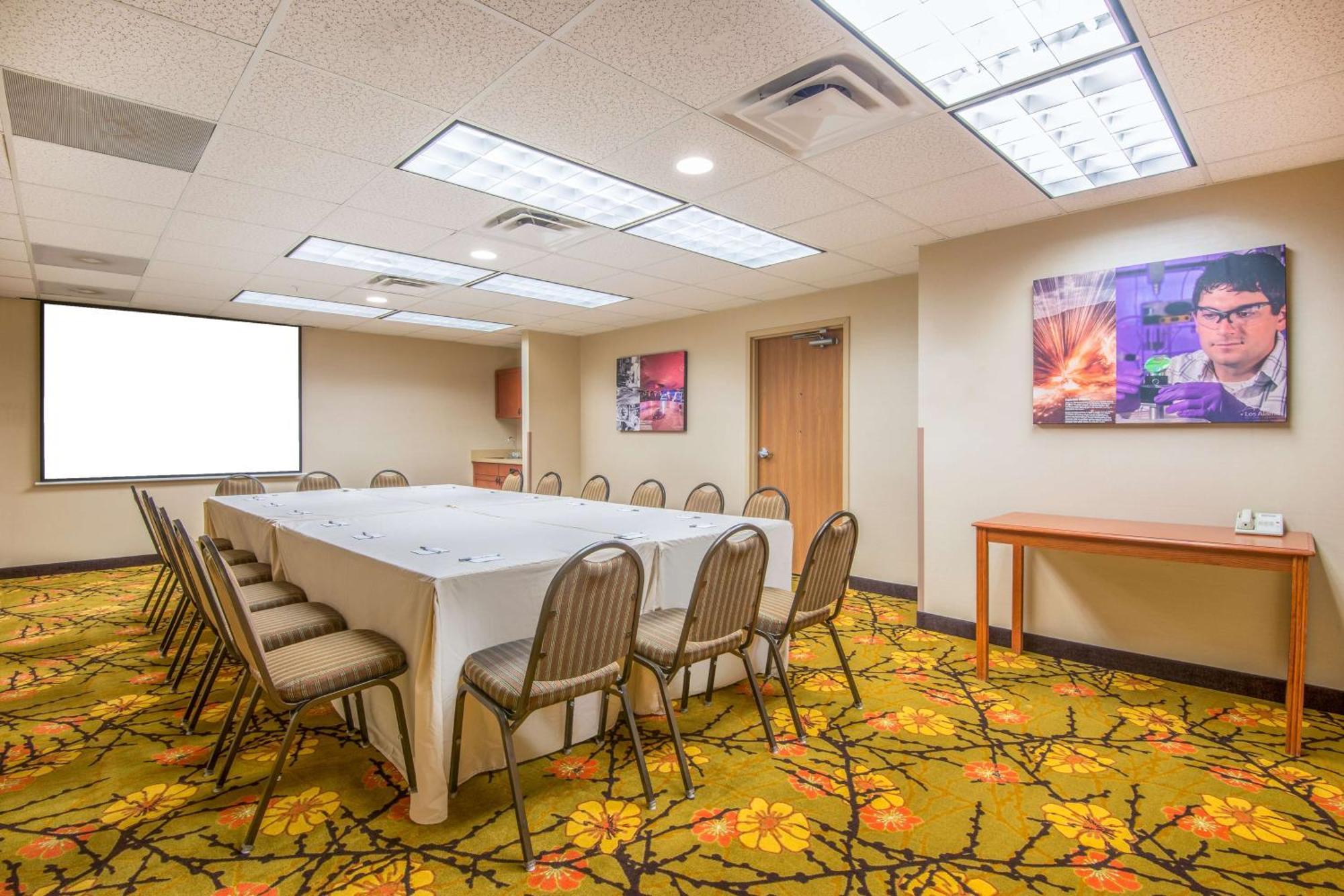 Hotel Hampton Inn&suites Alamos 3*