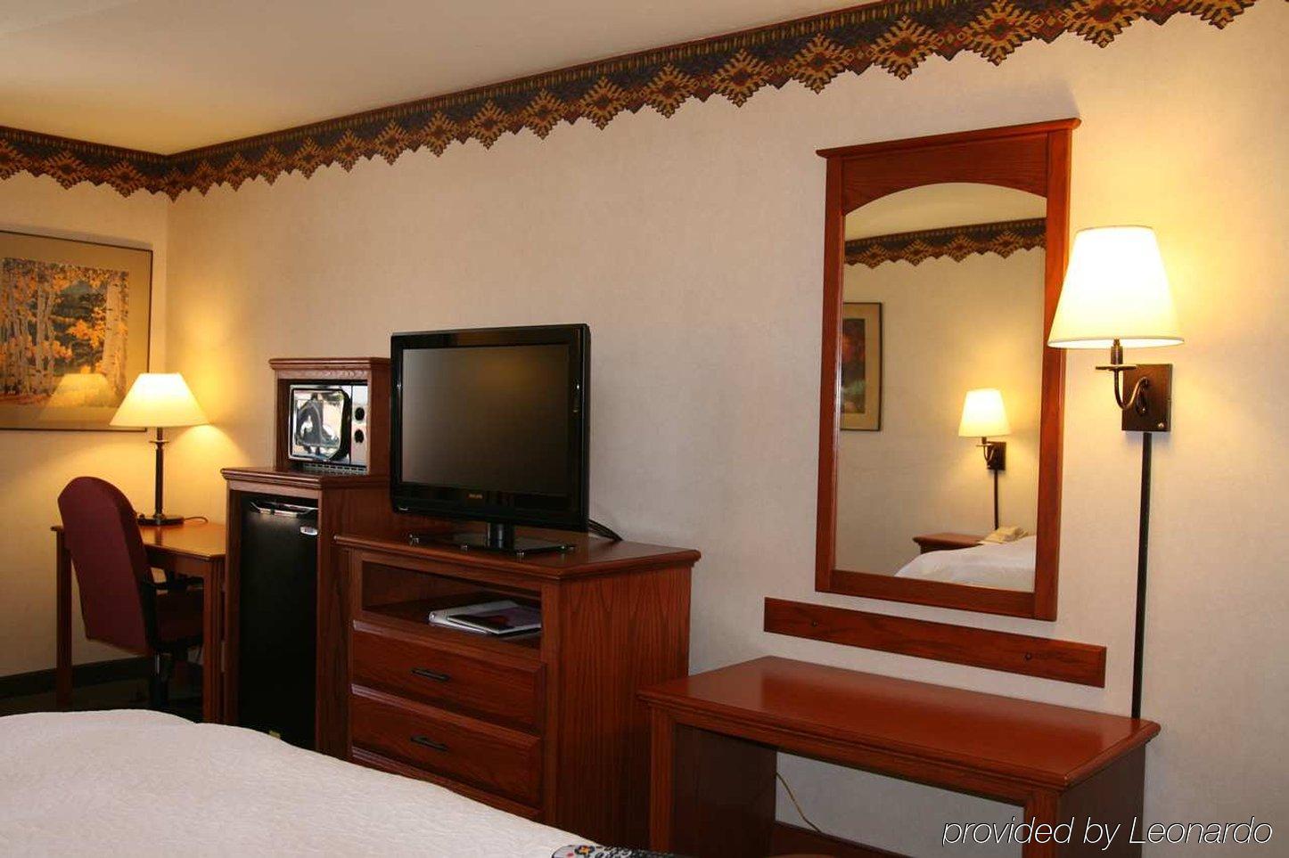 Hampton Inn&suites Alamos 3*